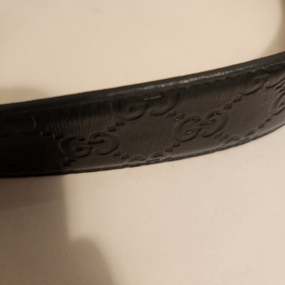 Gucci leather belt with logo buckle size 44" in VGUC - Picture 6 of 10